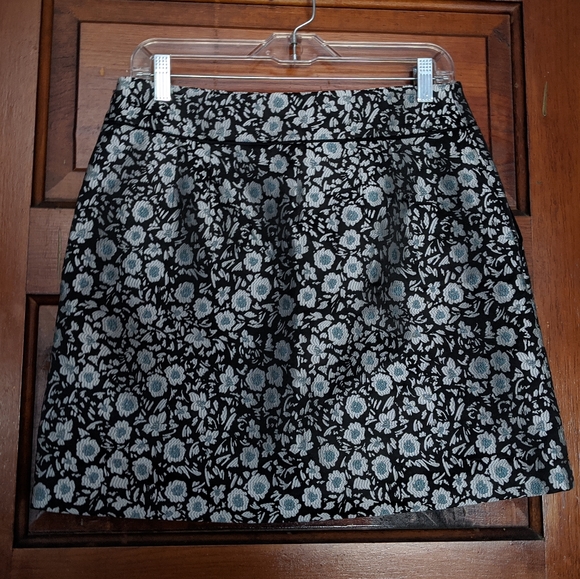 Floral Skirt by Loft - Picture 4 of 6